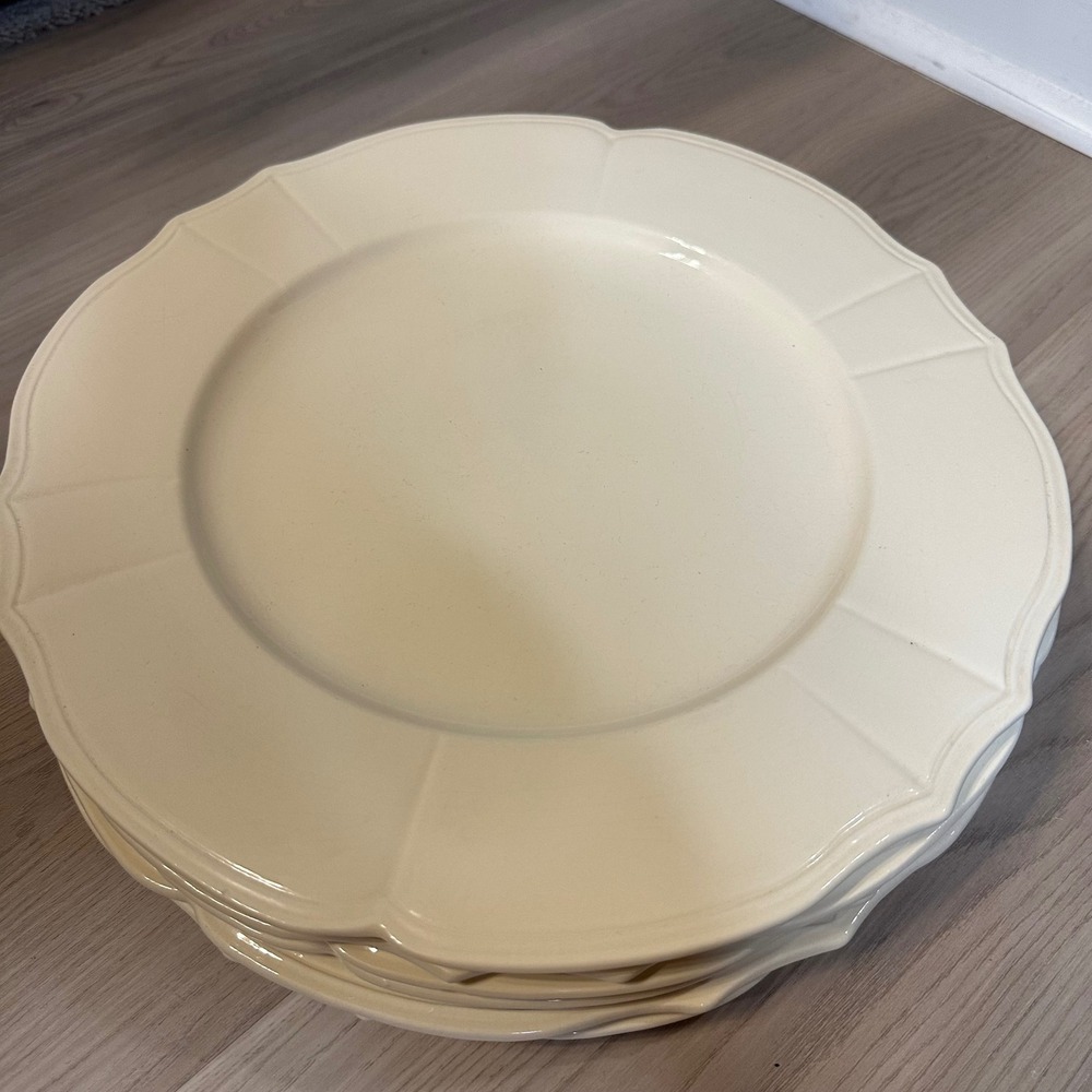 Pier 1 McKenzie Cream Earthenware Scalloped Dinner Plates Set 6 France 12 3/4"